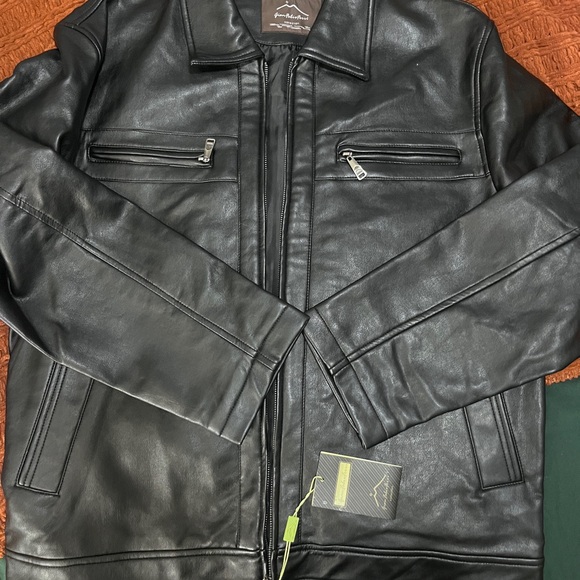 Men's Black Leather Jacket Large - Picture 10 of 14